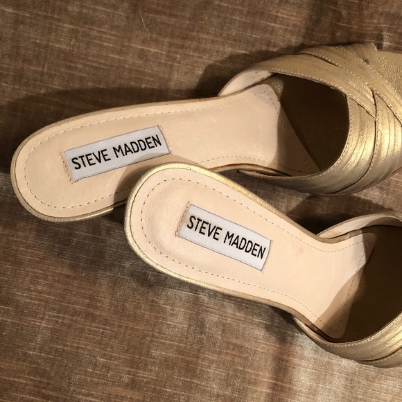 Steve Madden Mystie Gold Leather Slide Sandals - Picture 6 of 13